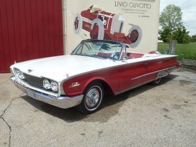 Ford Galaxie Sunliner Convertibile anno 1960